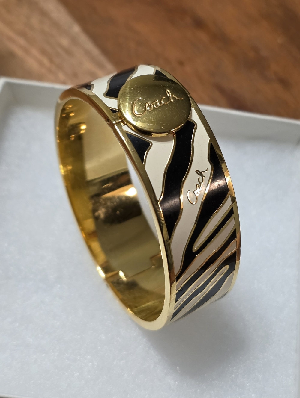 Coach Zebra Print Hinged Bangle Bracelet Vintage Fashion Jewelry Accessories - Picture 2 of 10